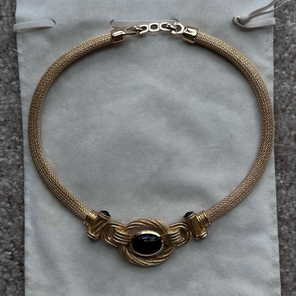 Christian Dior vintage necklace chocker.